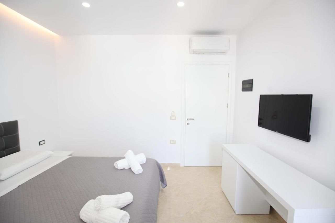 Nika Hotel Sarandë 외부 사진