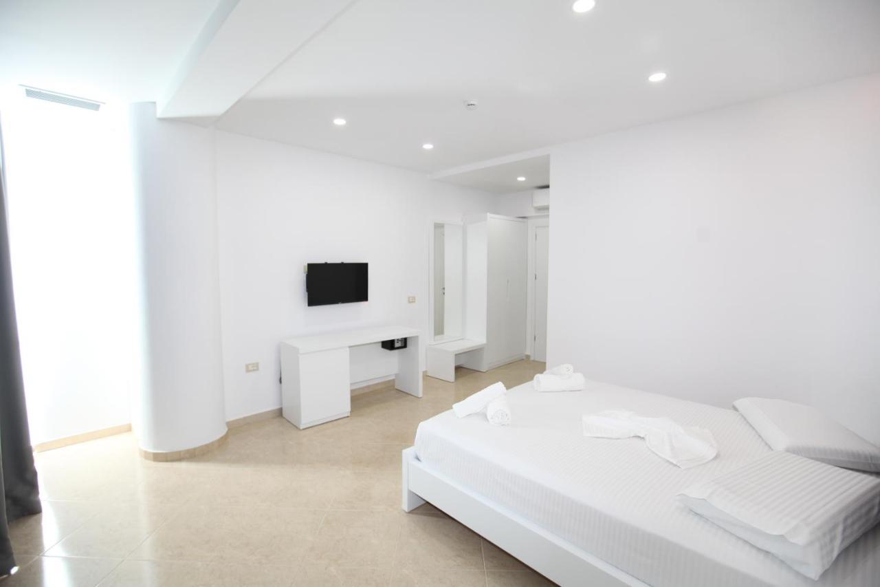 Nika Hotel Sarandë 외부 사진