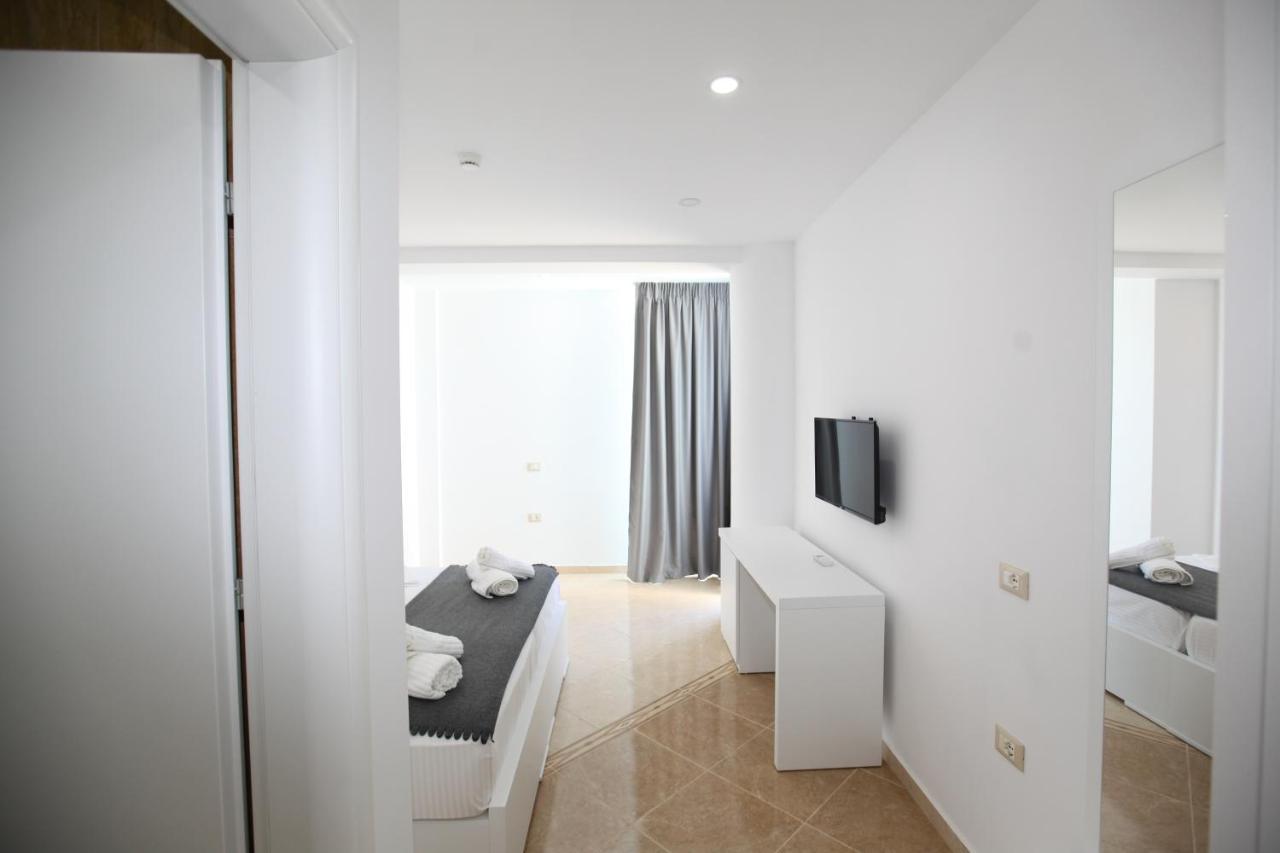 Nika Hotel Sarandë 외부 사진