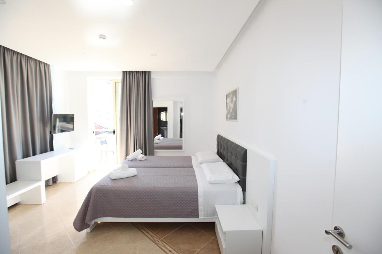 Nika Hotel Sarandë 외부 사진