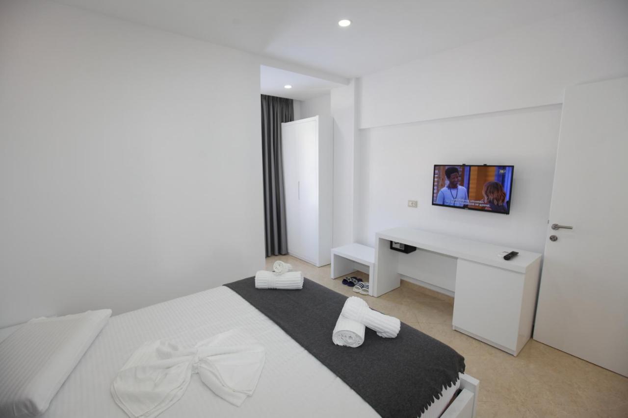 Nika Hotel Sarandë 외부 사진