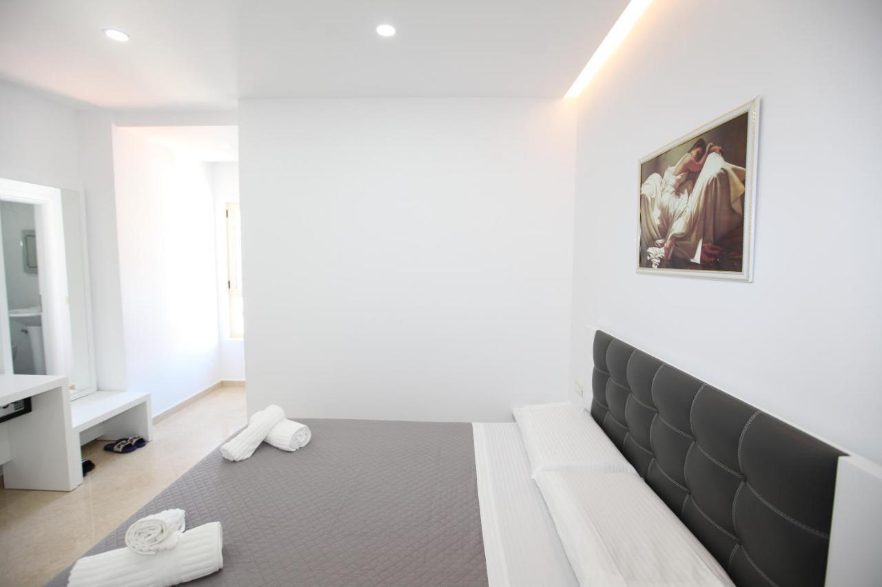 Nika Hotel Sarandë 외부 사진