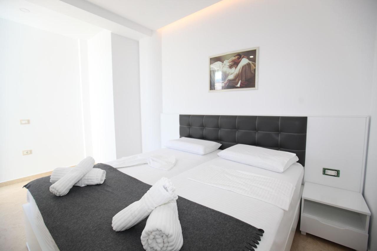Nika Hotel Sarandë 외부 사진