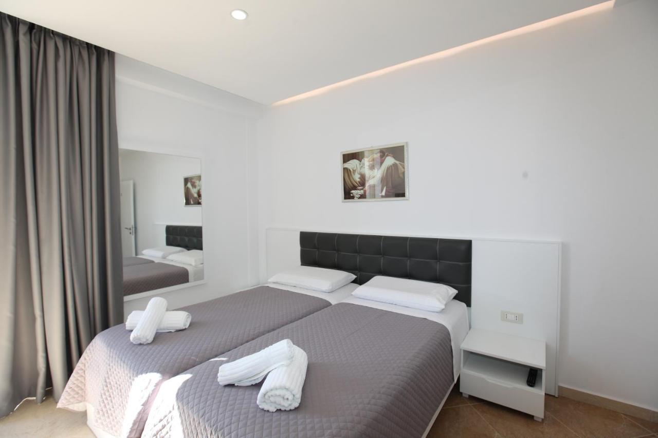 Nika Hotel Sarandë 외부 사진