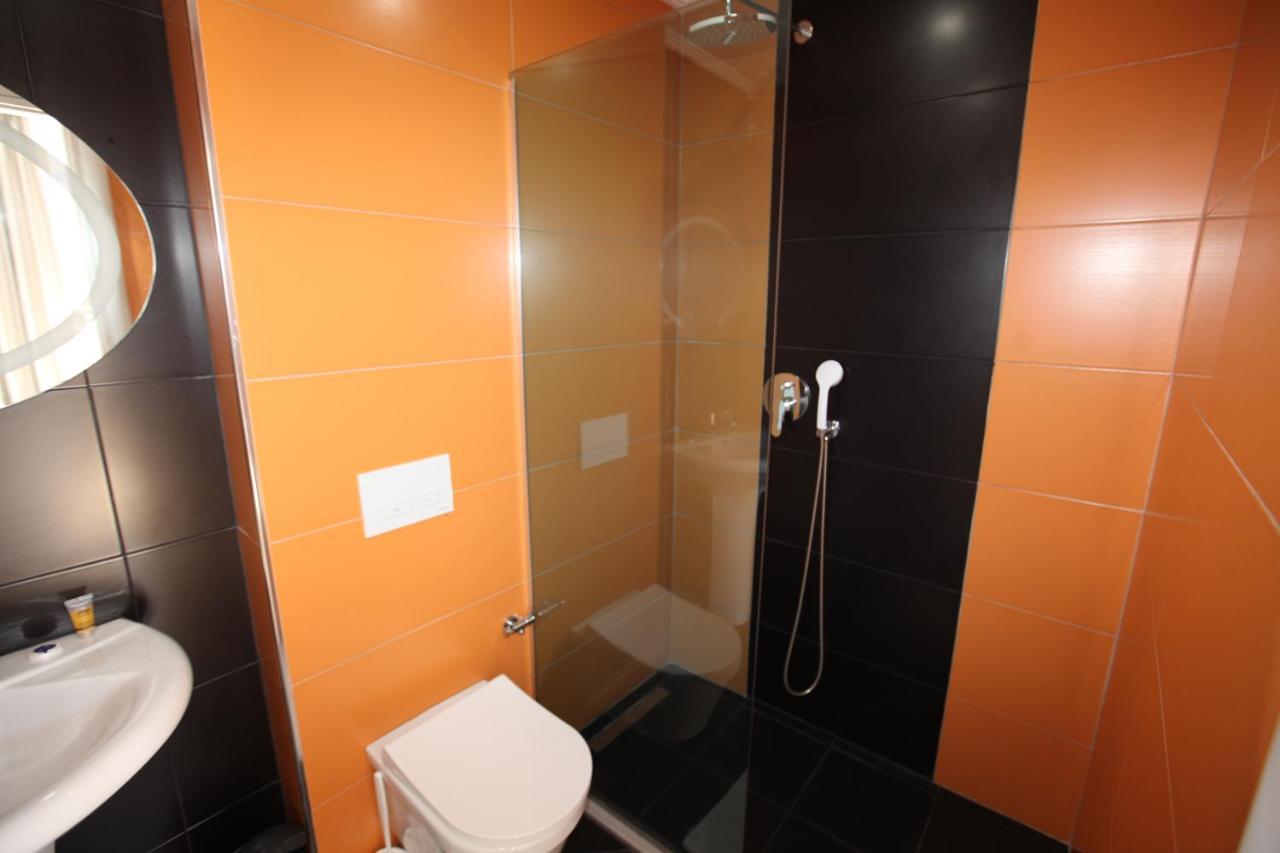 Nika Hotel Sarandë 외부 사진