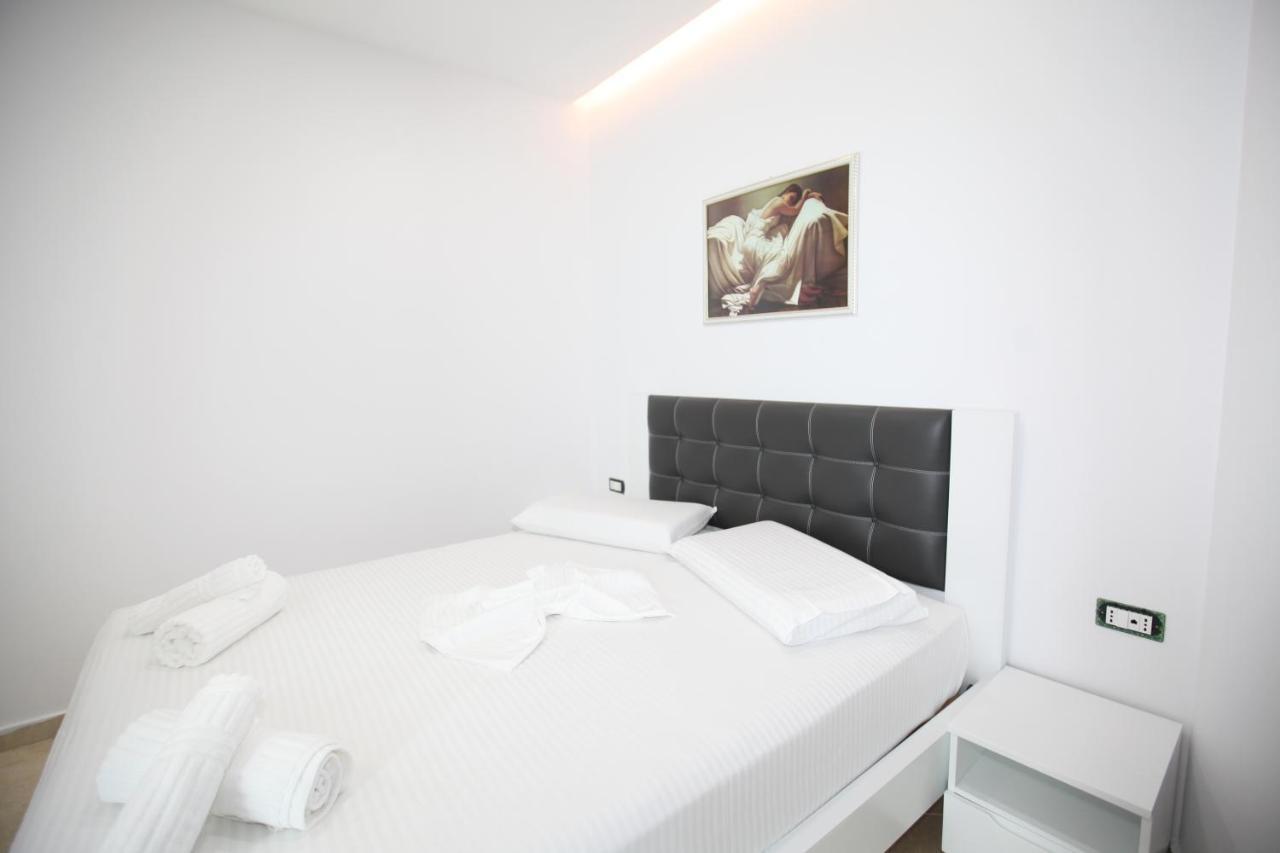 Nika Hotel Sarandë 외부 사진