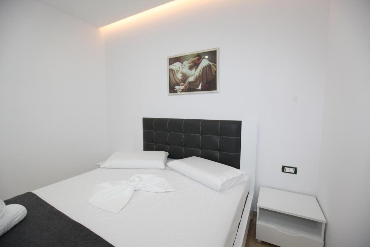 Nika Hotel Sarandë 외부 사진