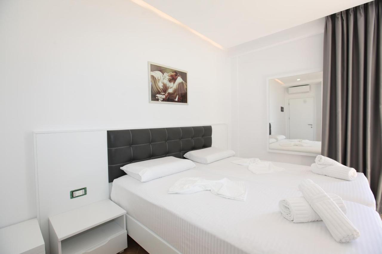 Nika Hotel Sarandë 외부 사진